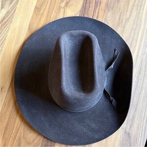 Vintage Cowboy Hat Keystone DeLux ***
Dynafelt ****Dark brown